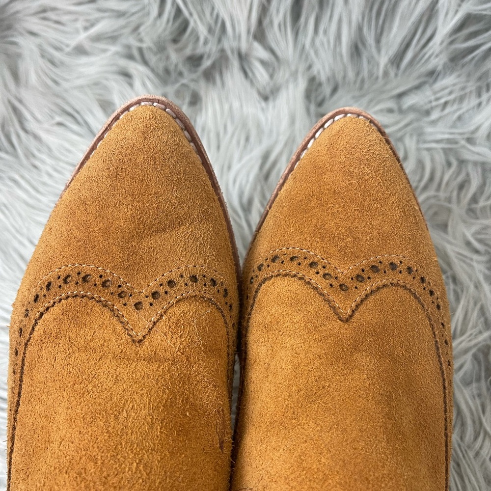 Madewell The Grayson Brogue Chelsea Boot J8292, western cut ankle boot. - Picture 5 of 11